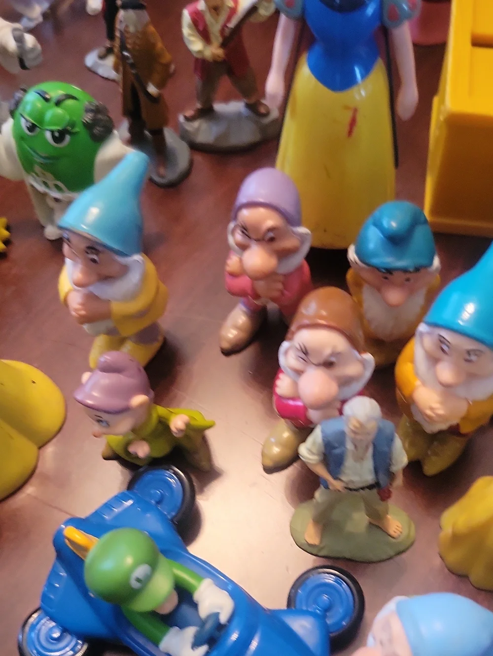 Vintage Figurines Disney